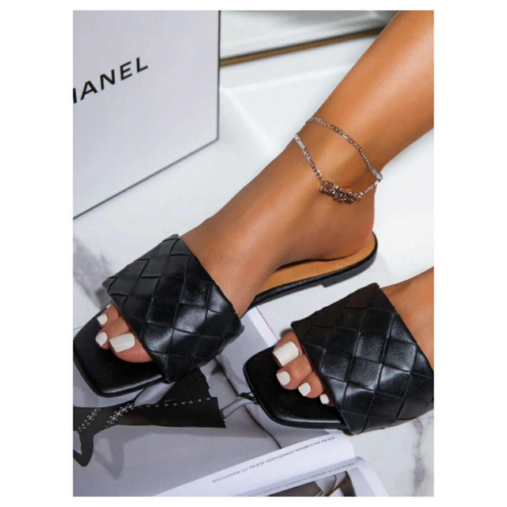 🌼 The Sani - Black